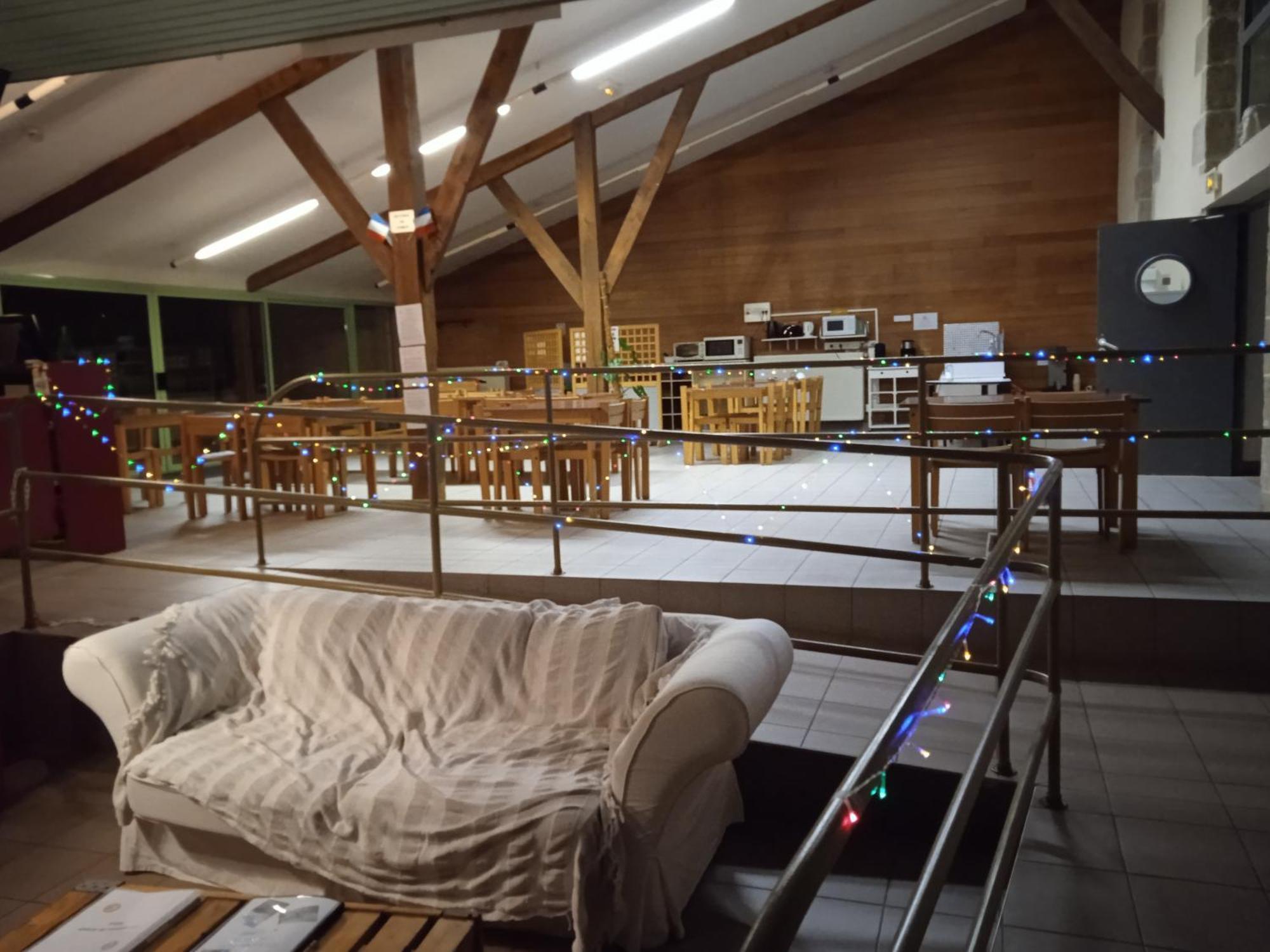 Auberge De Jeunesse Hi 폰티비 외부 사진